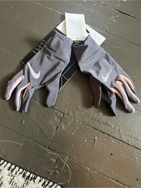 Nike Gray Training Gloves Dryfit Lightweight